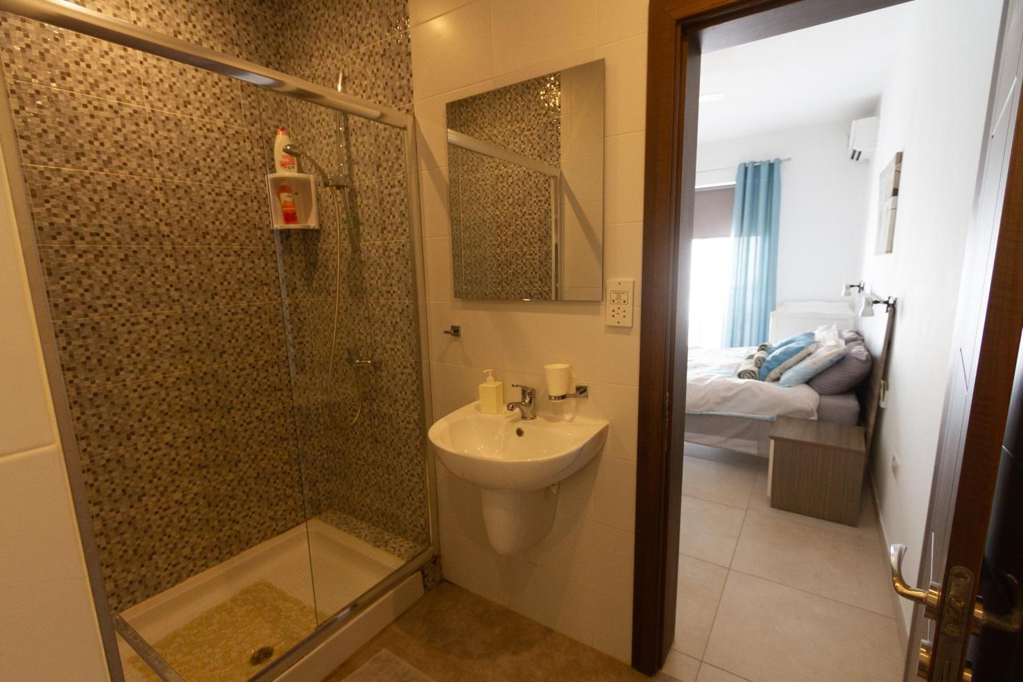 Modern & Central 2 Bedroom & 2 Bathrooms Apartment Msida Exteriér fotografie