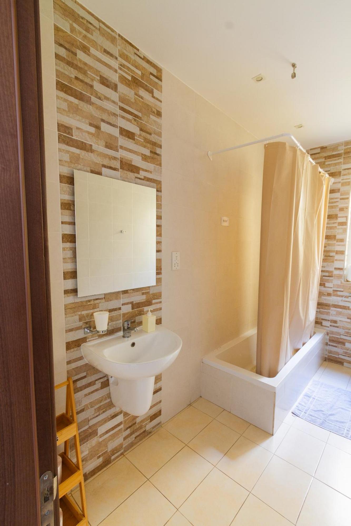 Modern & Central 2 Bedroom & 2 Bathrooms Apartment Msida Exteriér fotografie