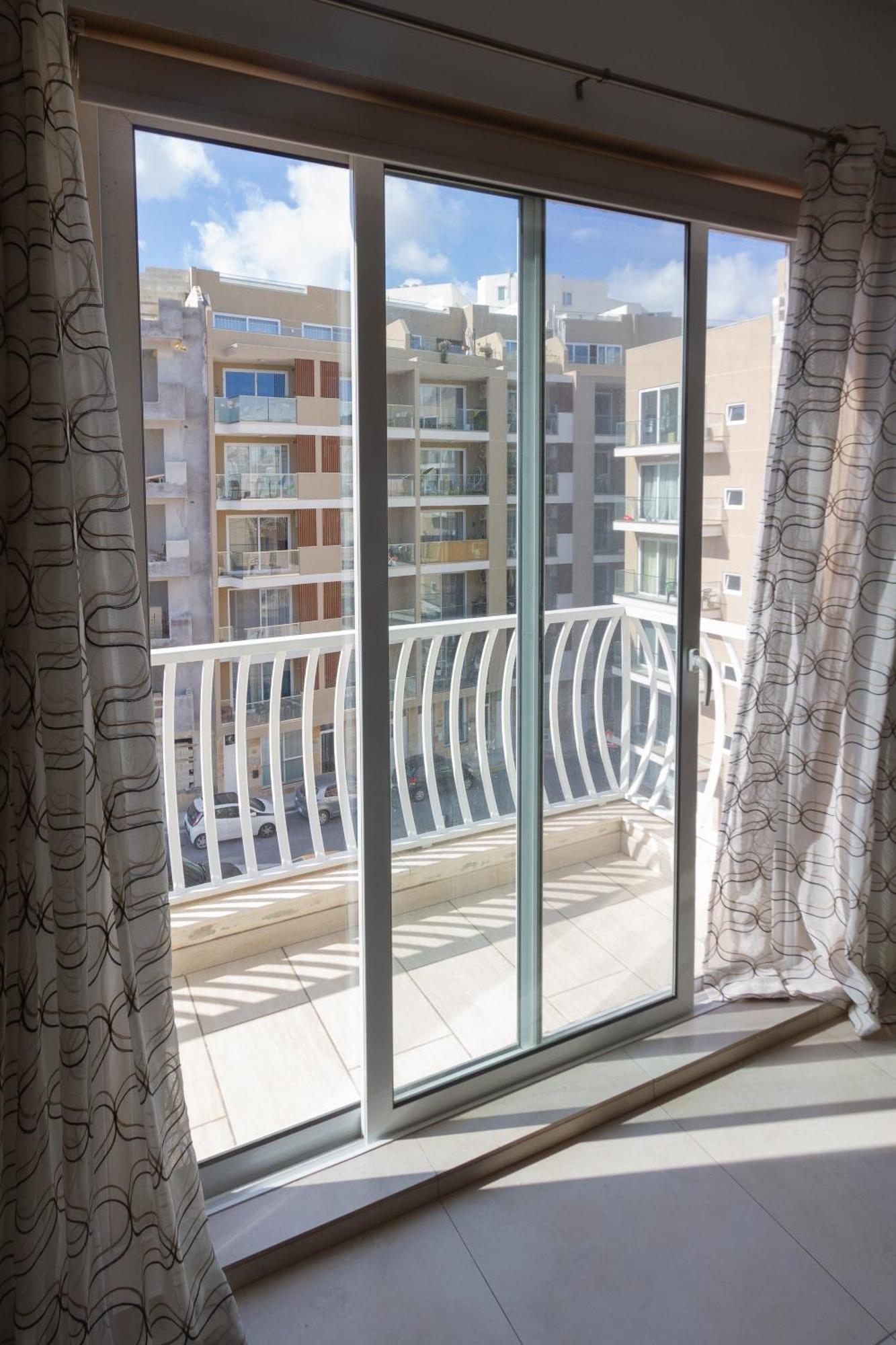 Modern & Central 2 Bedroom & 2 Bathrooms Apartment Msida Exteriér fotografie