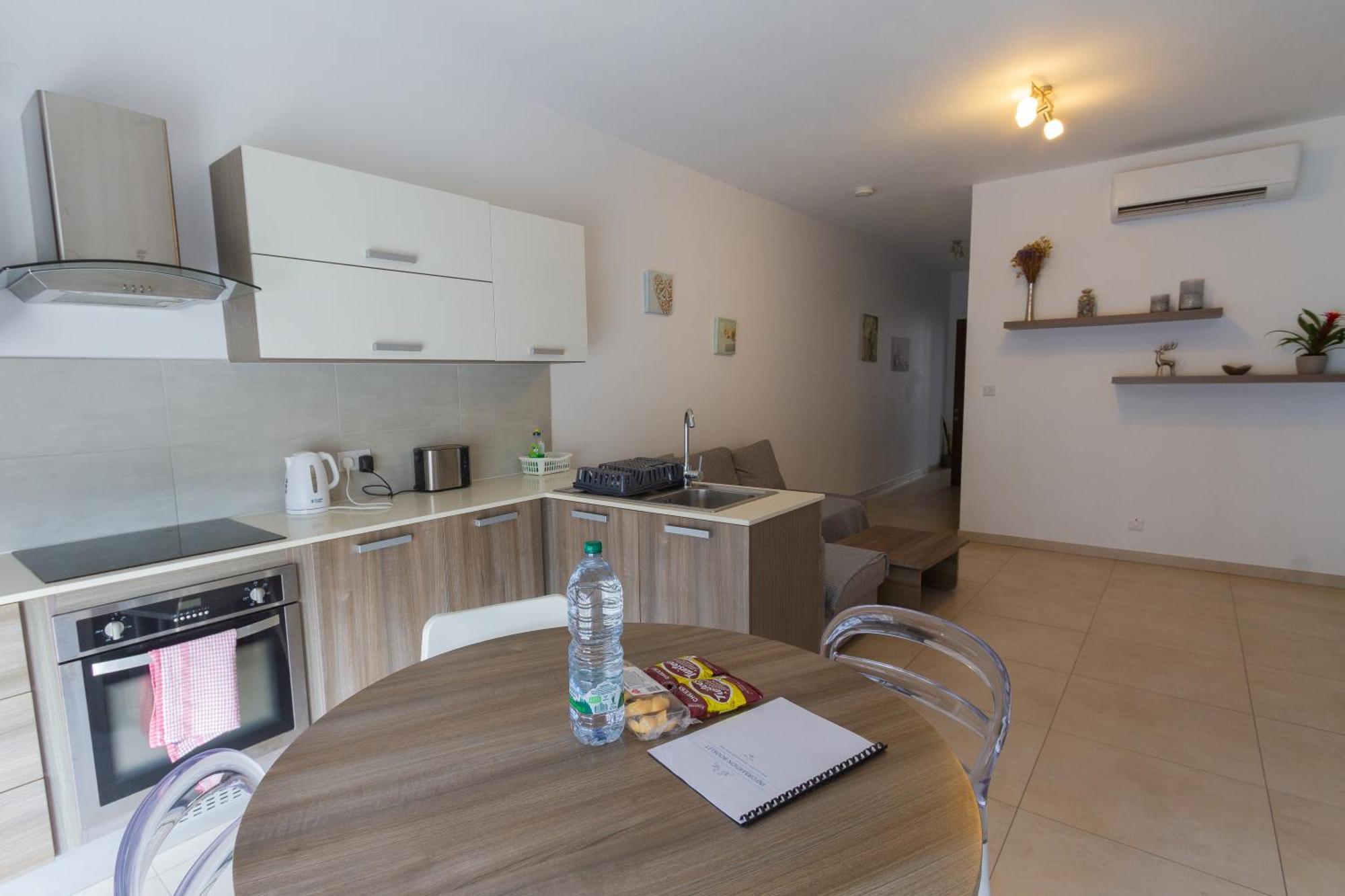 Modern & Central 2 Bedroom & 2 Bathrooms Apartment Msida Exteriér fotografie